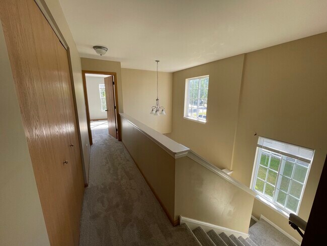 Building Photo - 1427 Levato Ln