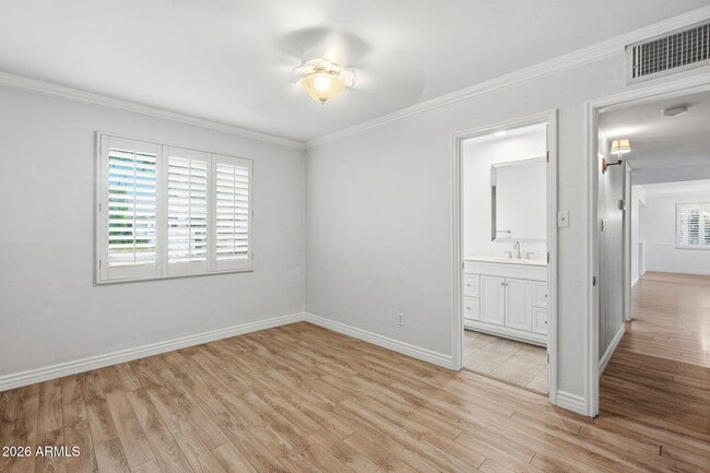 Building Photo - 4702 N 30th Pl