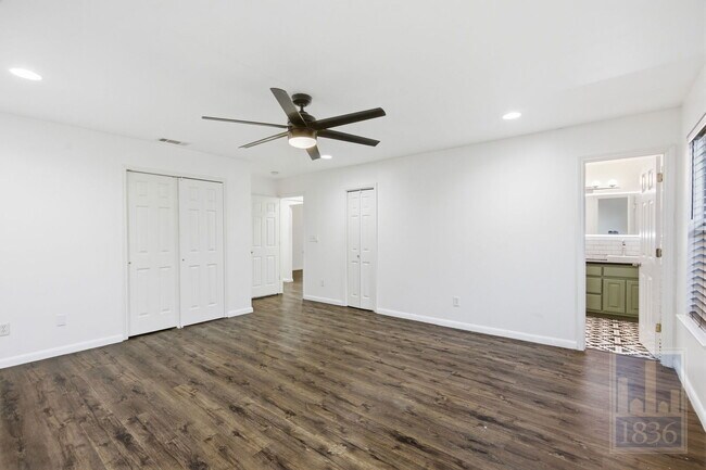 Building Photo - 2003 Tillery St