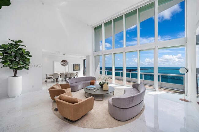 Building Photo - 1643 Brickell Ave