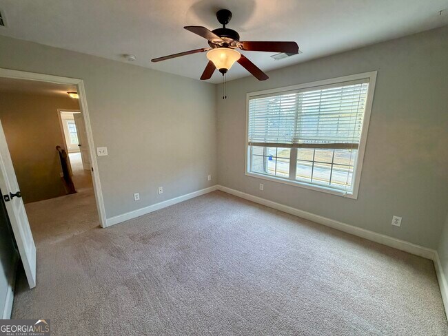 Building Photo - 301 Conway Ct