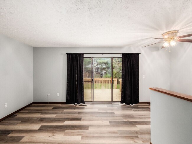 Building Photo - 8235-8237 Goldsmith Dr