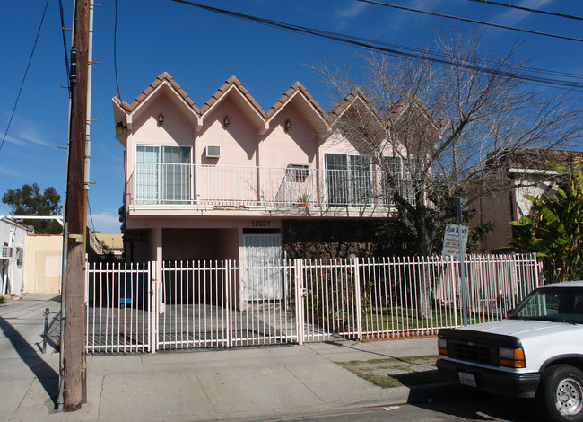 Building Photo - 12031 Runnymede St