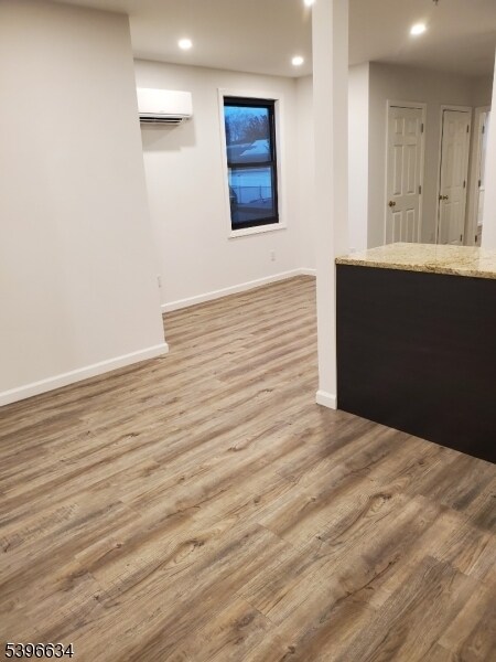 Building Photo - 530 Ringwood Ave