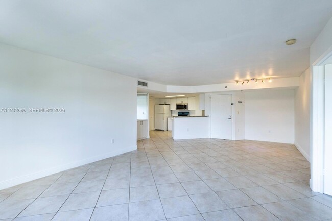 Building Photo - 2351 Douglas Rd