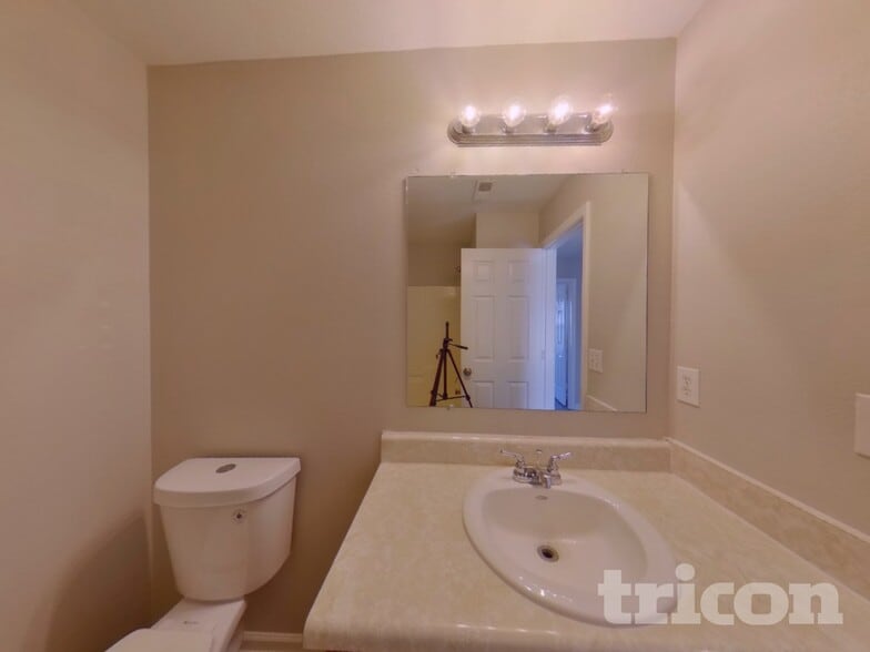 Building Photo - 427 Lynnell Way