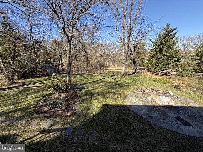 Building Photo - 1744 Lockerbie Ln