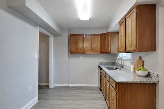 Building Photo - Move-In Ready 4BR Home in Arlington | Sunroom & Large Yard near DFW