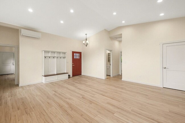 Building Photo - Brand New DADU Home in Prime West Seattle Location - $3,250