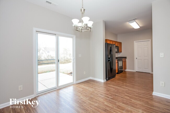 Building Photo - 937 Willow Wind Dr