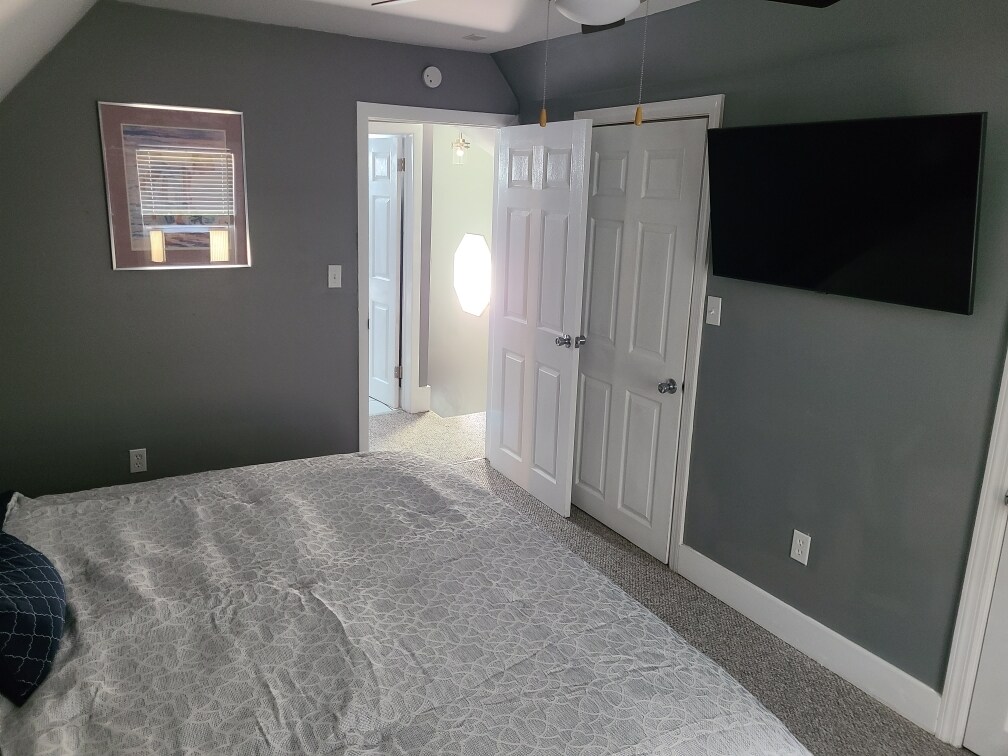 Building Photo - 1426 State St