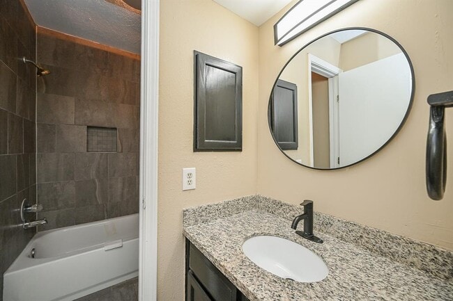 Building Photo - 19226 Plantain Dr