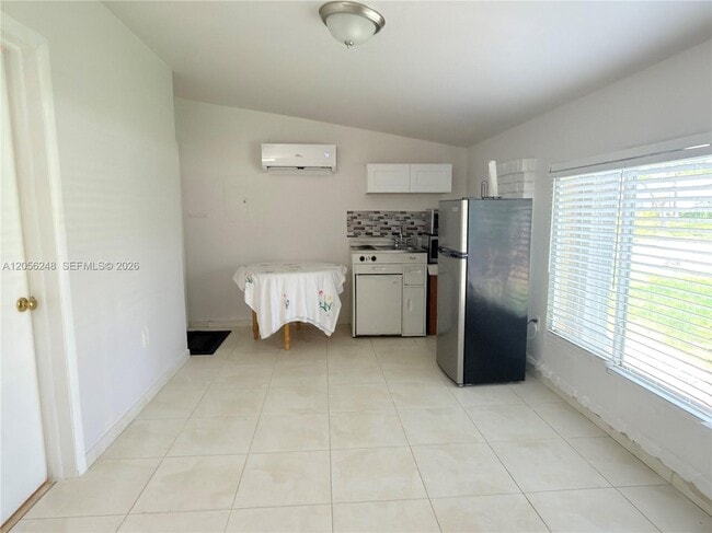 Building Photo - 9160 SW 73rd St