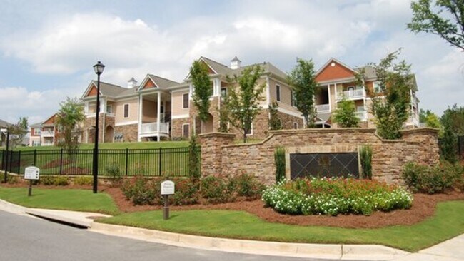 Building Photo - 1200 Somerby Dr