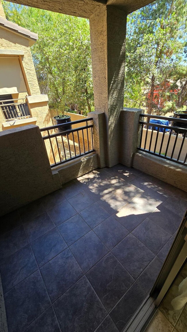 Building Photo - 16825 N 14th St