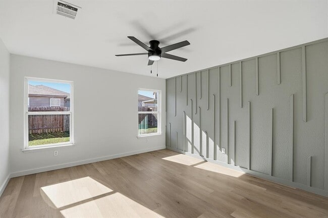 Building Photo - 4001 Cressler Ln