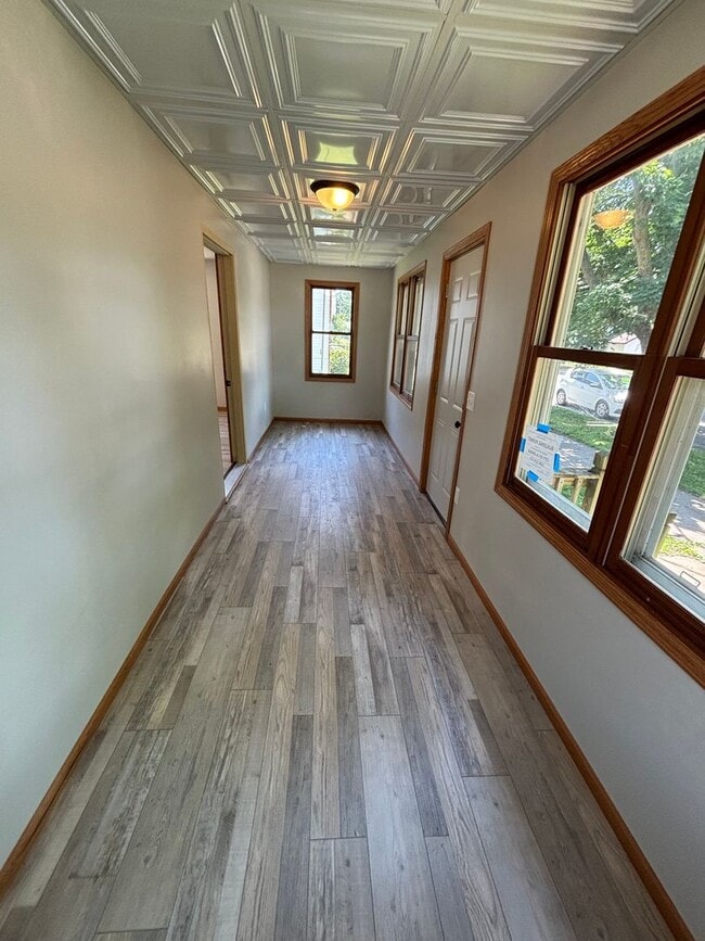 Building Photo - Fully Remodeled 3 Bed/1 Bath Home with Fenced Yard and 2-Car Garage!
