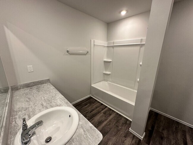 Building Photo - Move -in Special: Stunning 4-Bedroom, 2-Bath New Build Home!