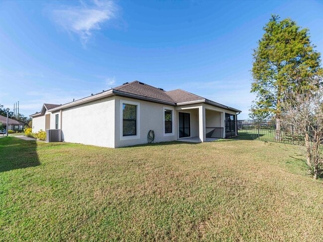 Building Photo - 5555 Maggiore Blvd