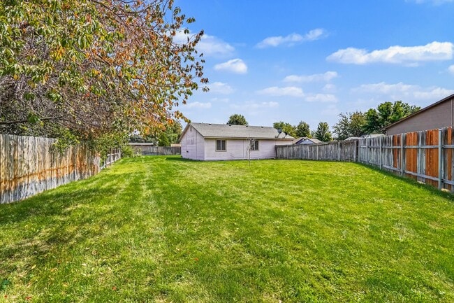 Building Photo - 2463 N Stone Pl