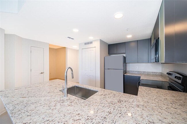 Building Photo - 5579 Millennia Park Dr