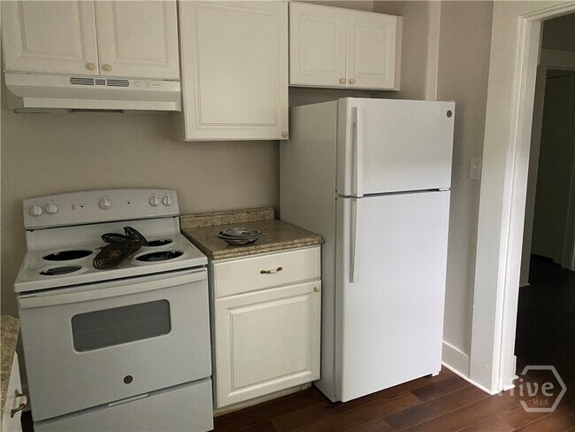 Building Photo - 1418 E 42nd St