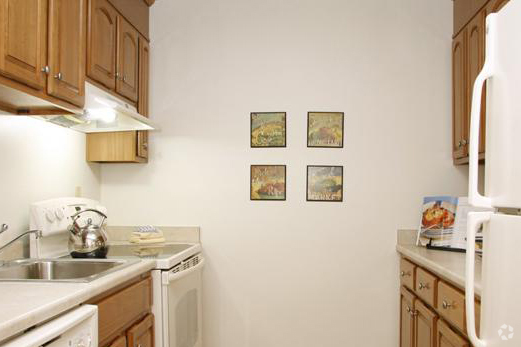 Kitchen - Fennwoode Apartments