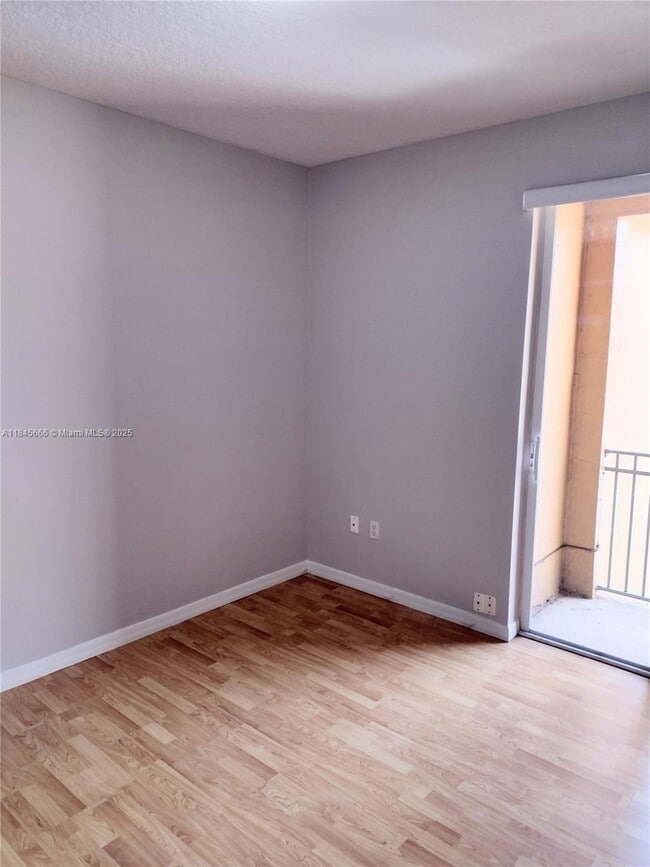 Building Photo - 654 SW 106th Ave