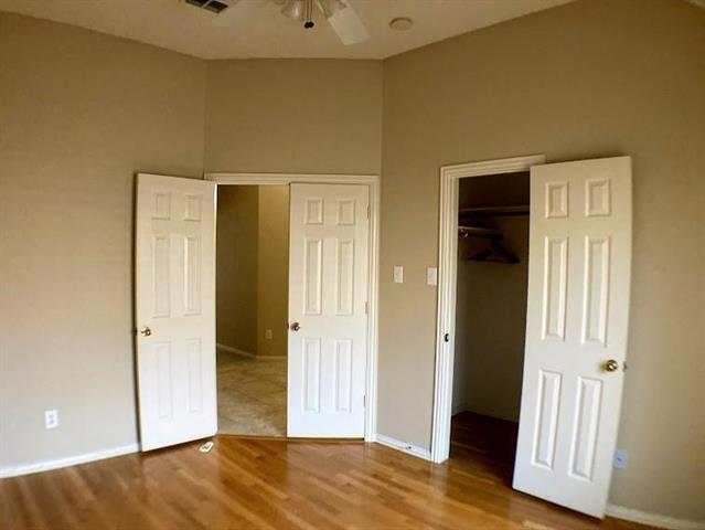 Building Photo - 4806 Redwood Dr