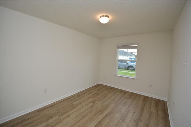 Building Photo - 19 Waverly Ln