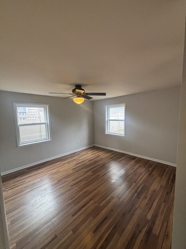 Building Photo - 440 W Meadow Ave