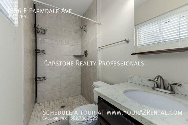 Building Photo - 1856 E Farmdale Ave