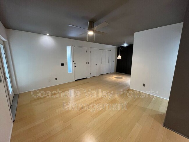 Building Photo - 2961 Sunflower Cir W