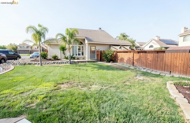 Building Photo - 2413 Santa Cruz Ct