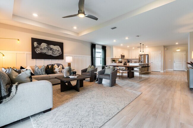 Building Photo - A Luxuriously Furnished 3-Bed, 2-Bath Model Home in Gated Community - Parrish