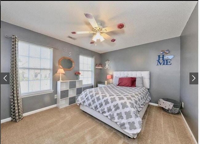 Building Photo - Beautiful 5-Bedroom Home in Huntersville w...