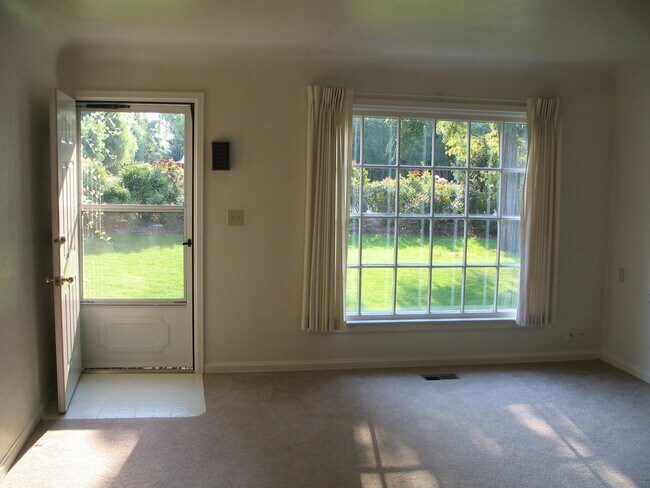Building Photo - Charming 3 bedroom, 2 bathroom Home by the Foothills and Close to Downtown Boise