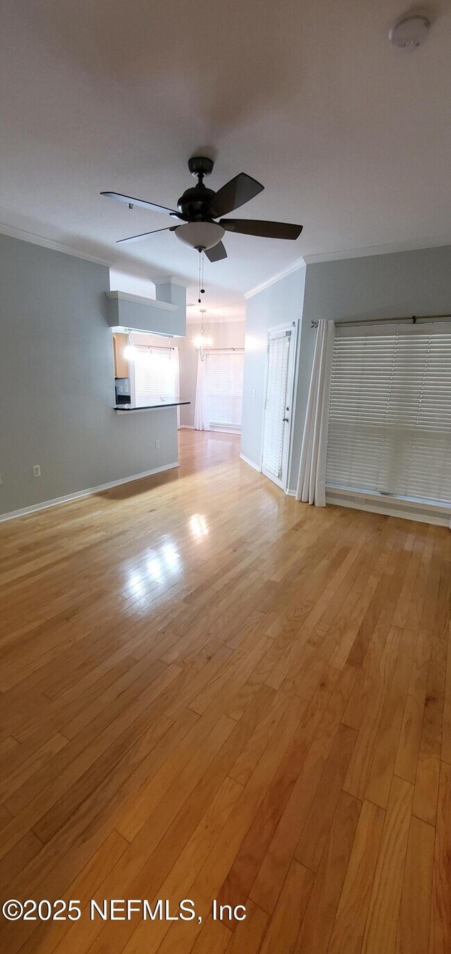 Building Photo - 7800 Point Meadows Dr