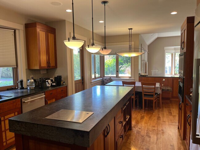 Building Photo - Luxury Furnished Monte Sereno Estate | Short-Term Executive Lease | Resort-Style Living