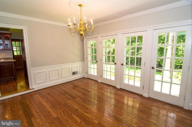 Building Photo - 6638 Holland St