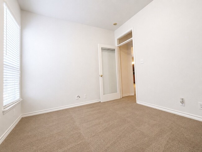 Building Photo - Beautiful 2-story home for lease in a gated community!  North East ISD - 4 Bedrooms / 2.5 Baths