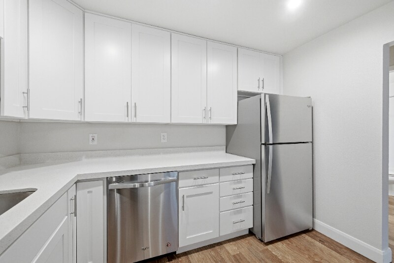 Building Photo - 172 W Clinton Ave