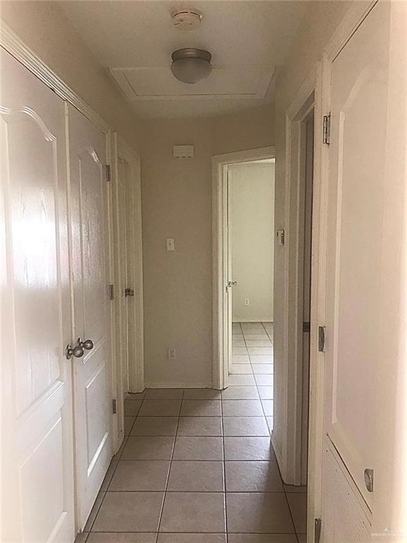 Building Photo - 11 South Dr