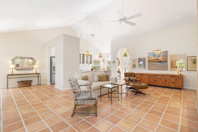 Building Photo - 2725 Meadowlark Ln