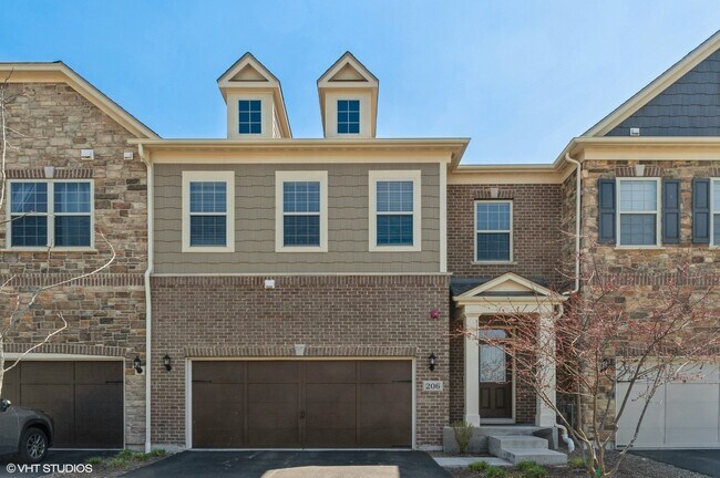 Primary Photo - 206 Belmont Dr