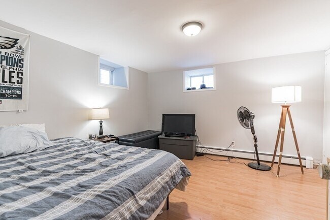 Building Photo - 136 Chiswick Rd