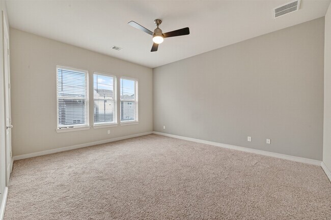 Building Photo - 10917 Upland Park