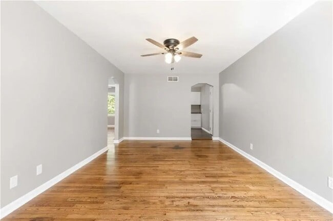 Building Photo - Waverly Avenue