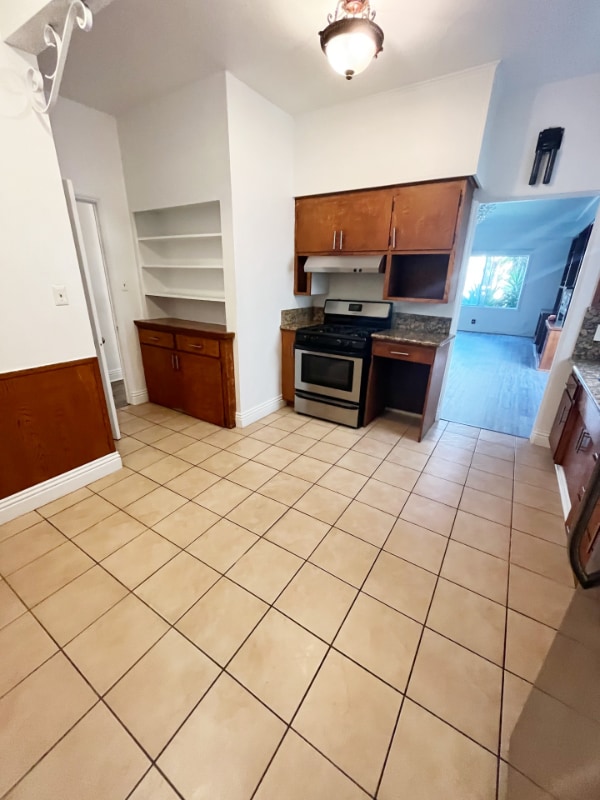 Building Photo - 227 S Gale Dr