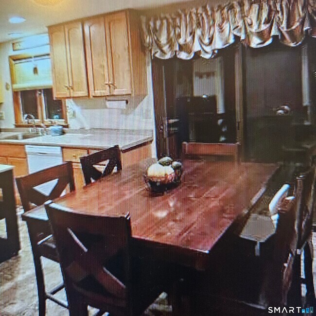 Building Photo - 47 Broadway S